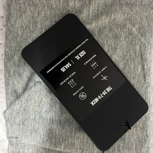 Fabletics 24-7 V Neck. NWT